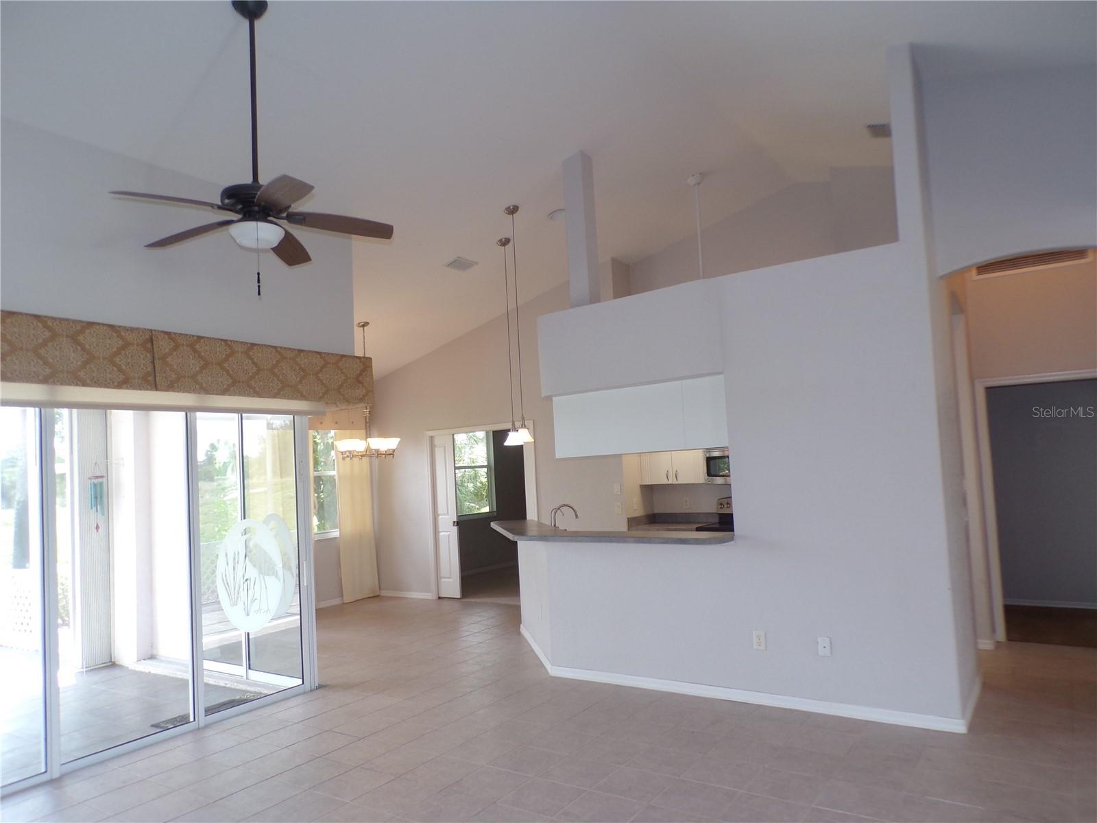Image 5 of 43 For 2732 Royal Palm Drive