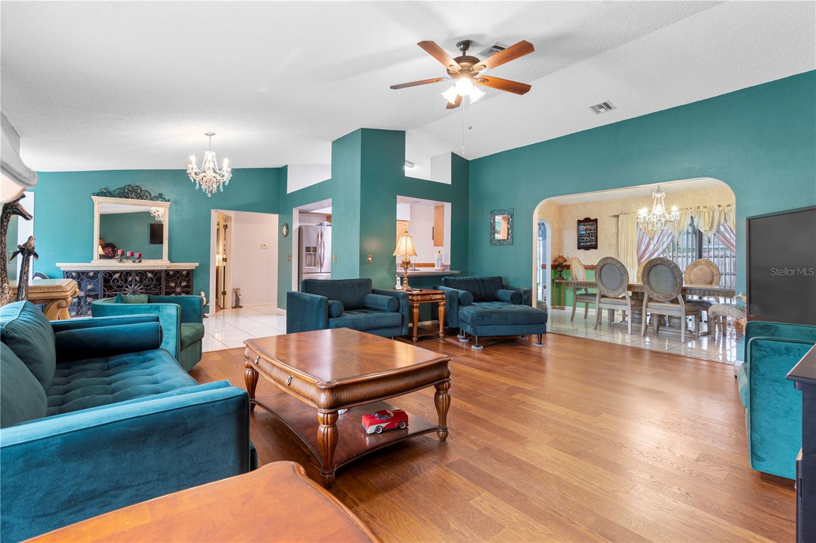 Image 11 of 37 For 1041 Salford Boulevard
