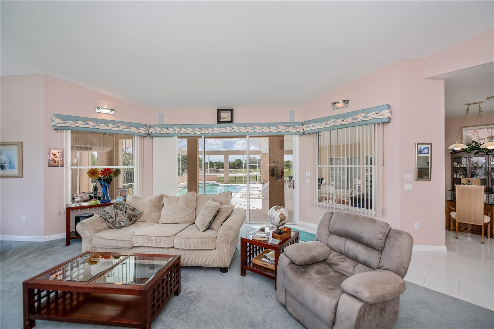 Image 31 of 84 For 17400 White Water Court