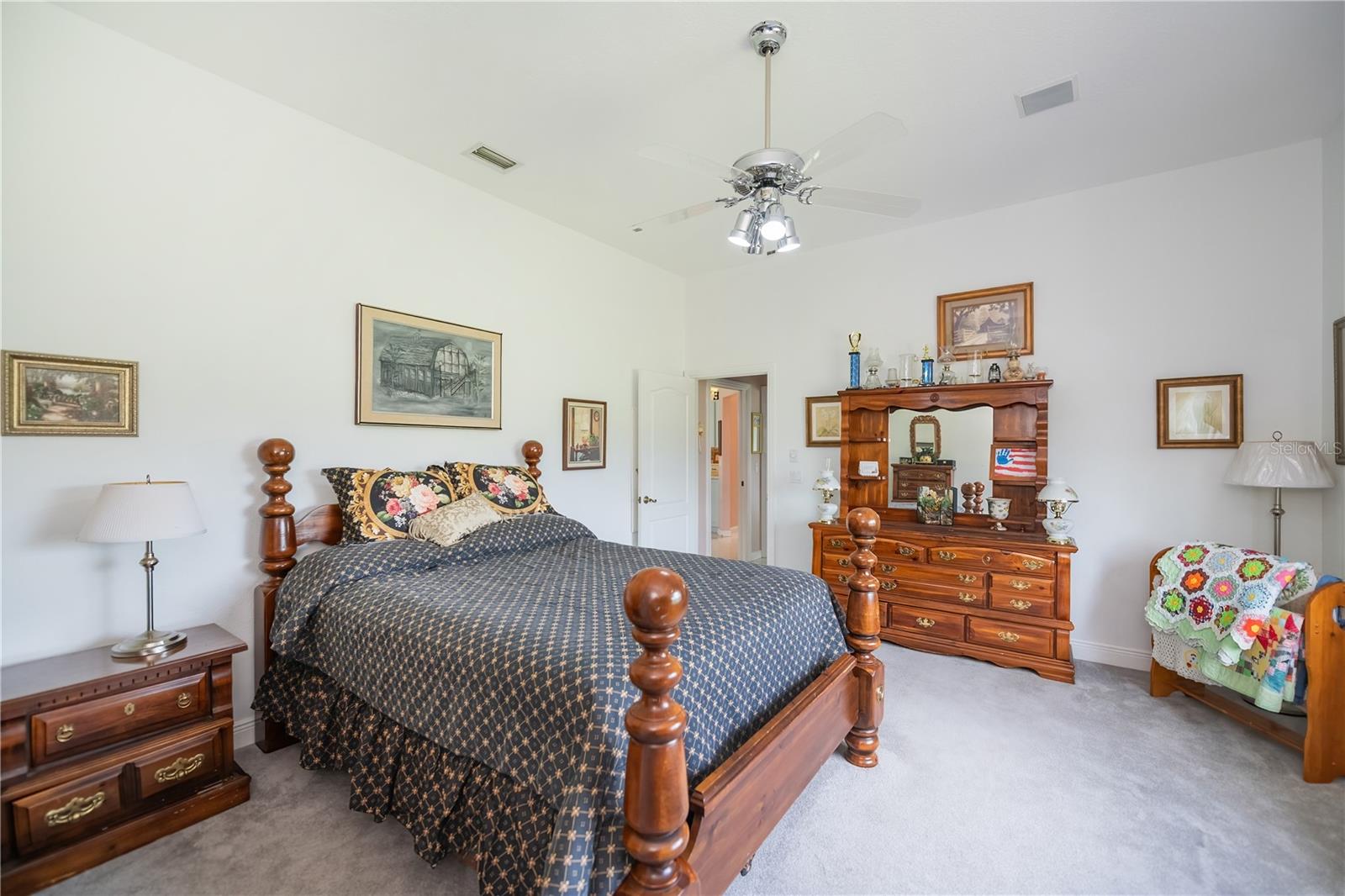 Image 48 of 84 For 17400 White Water Court