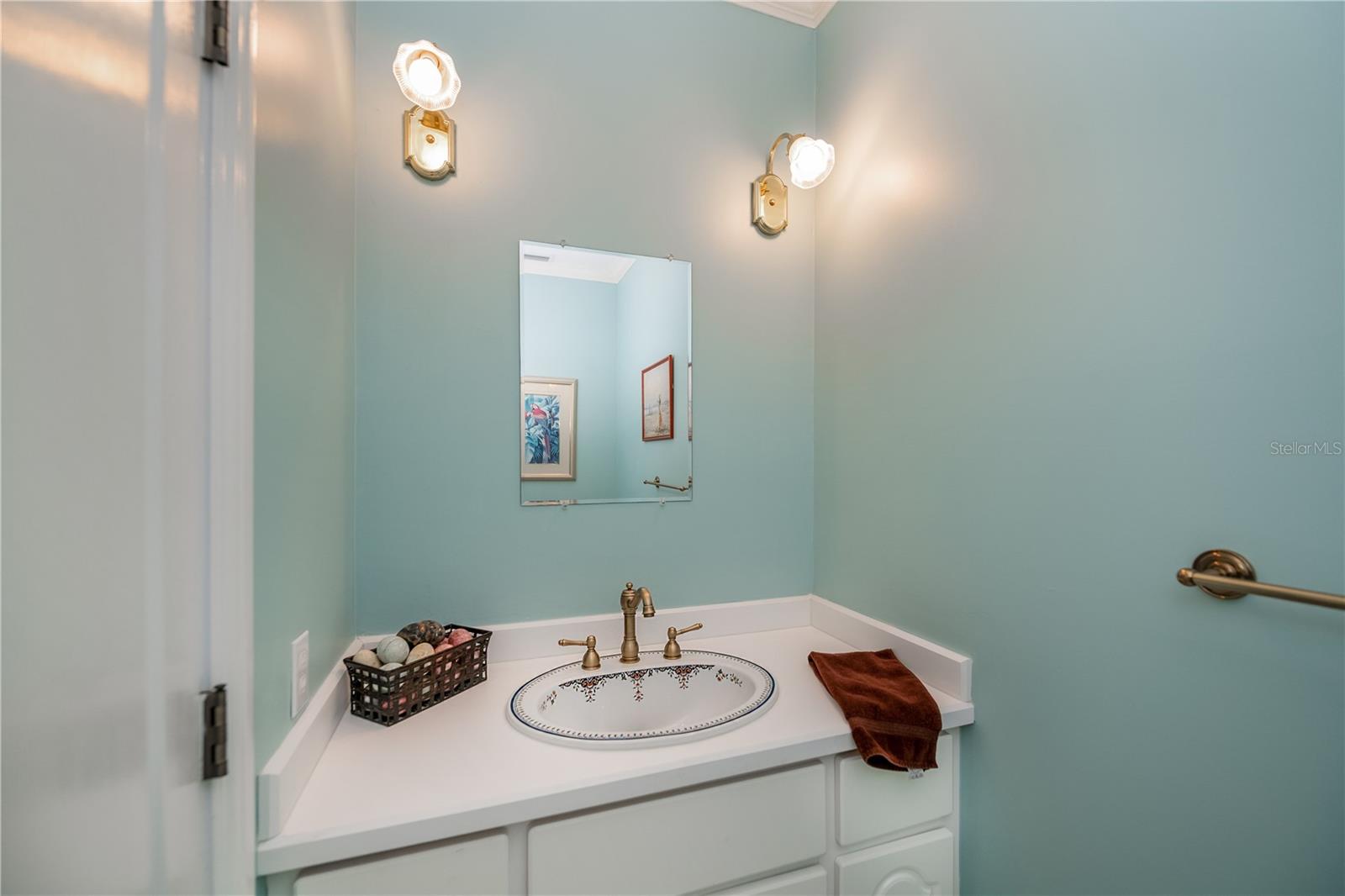 Image 50 of 84 For 17400 White Water Court
