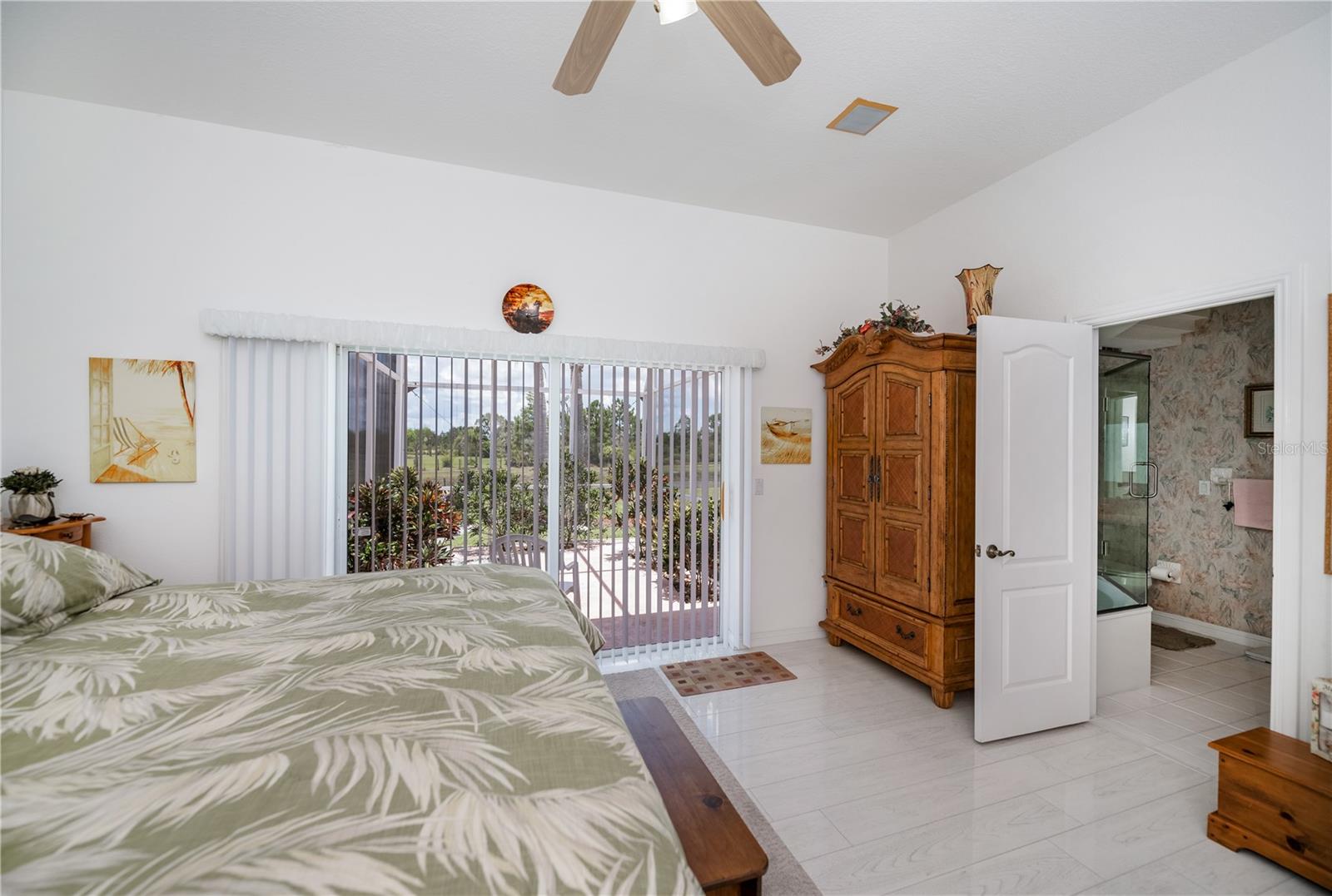 Image 53 of 84 For 17400 White Water Court