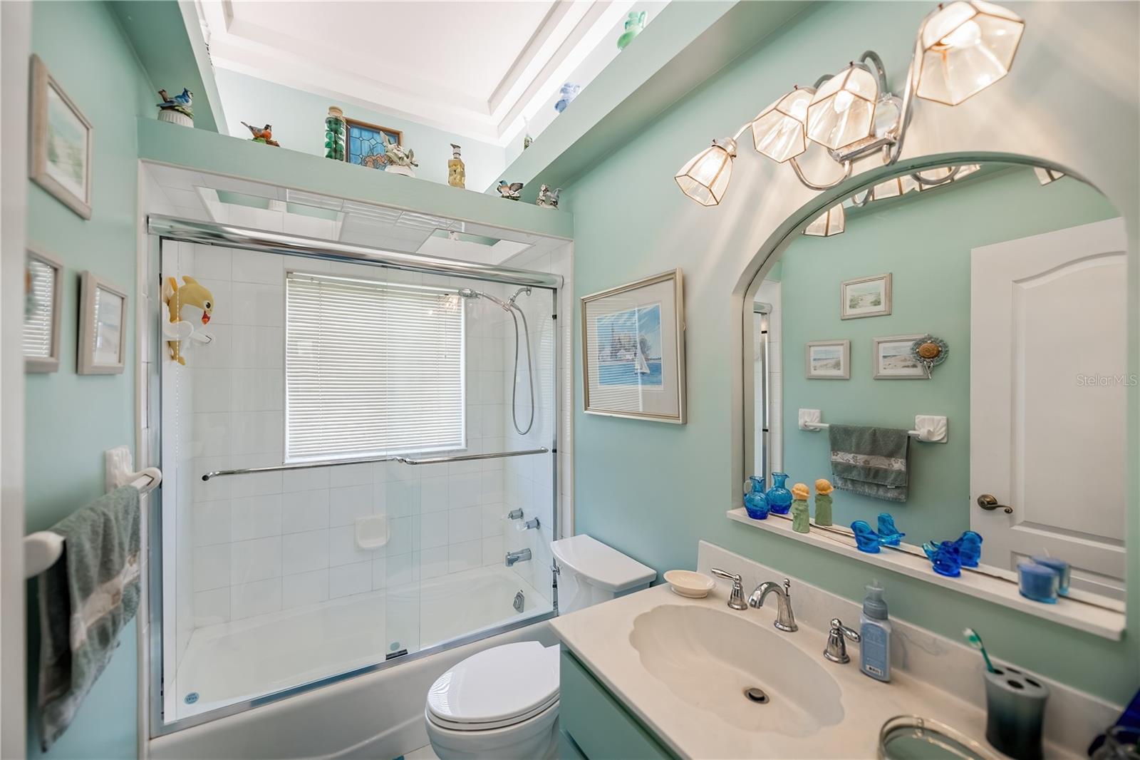 Image 57 of 84 For 17400 White Water Court