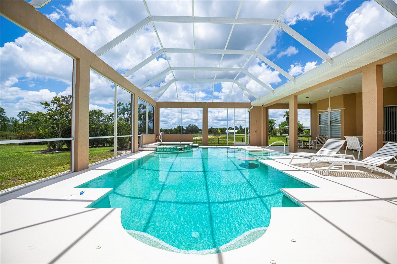 Image 67 of 84 For 17400 White Water Court