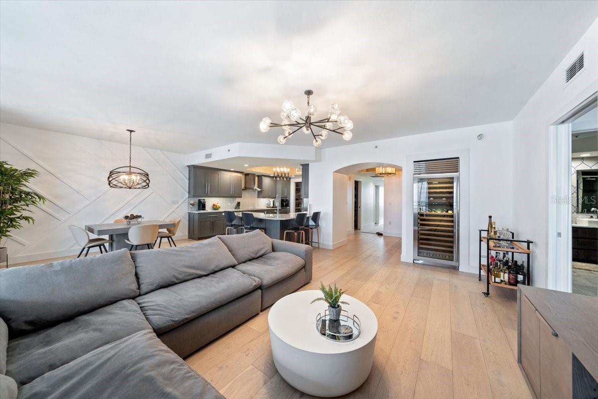 Image 11 of 37 For 2104 1st Street 1402