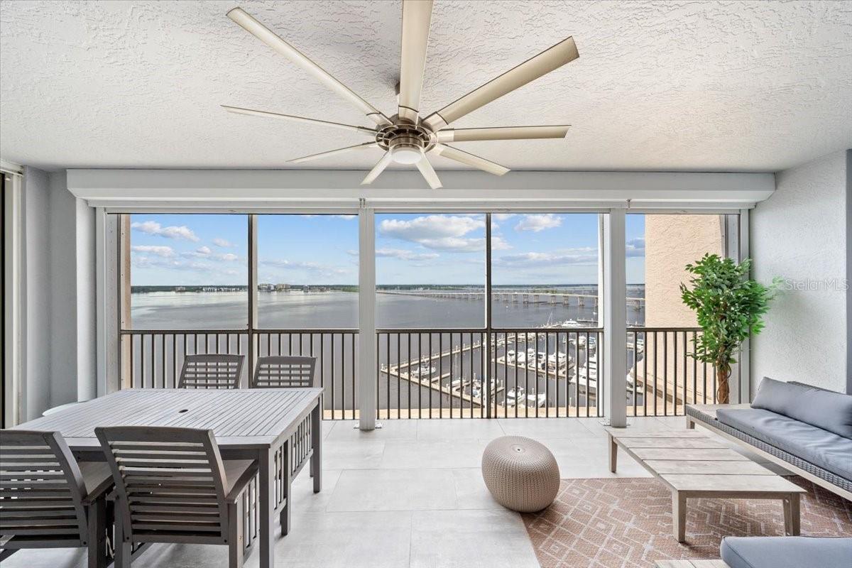 Image 33 of 37 For 2104 1st Street 1402