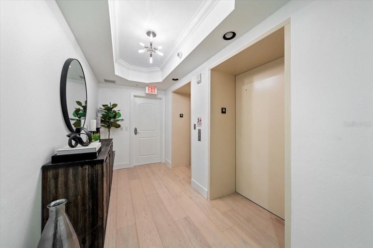Image 7 of 37 For 2104 1st Street 1402