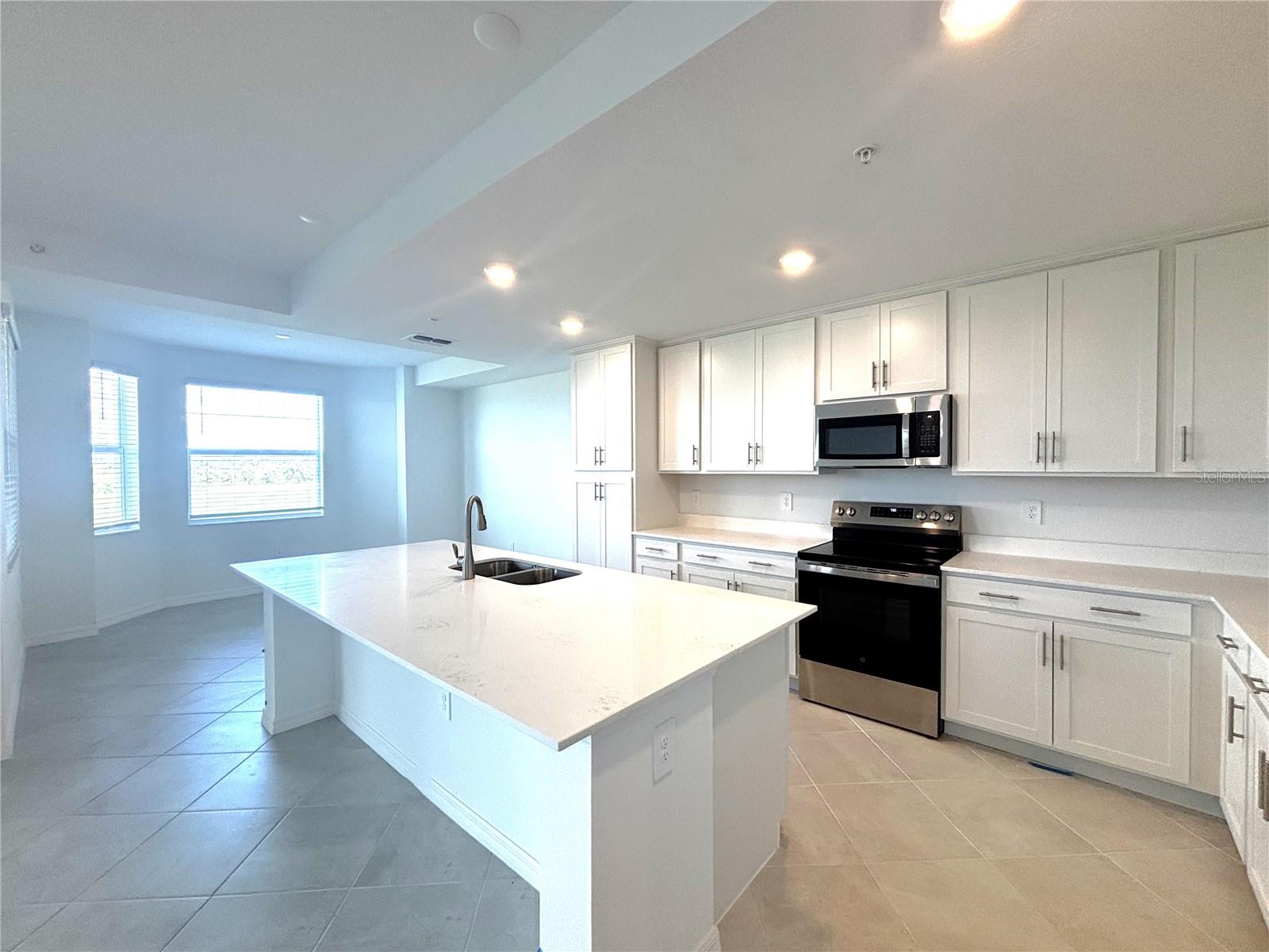 Image 3 of 23 For 17625 Opal Sand Drive 202