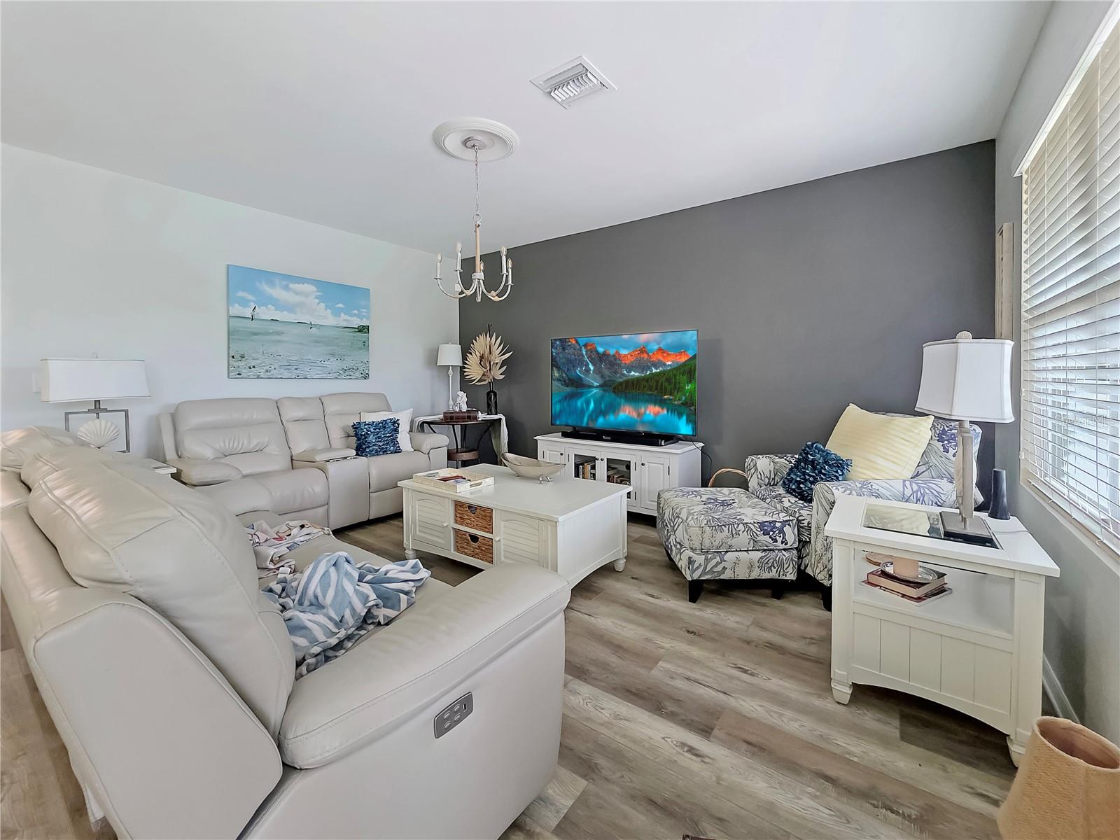 Image 16 of 48 For 7292 Mikasa Drive