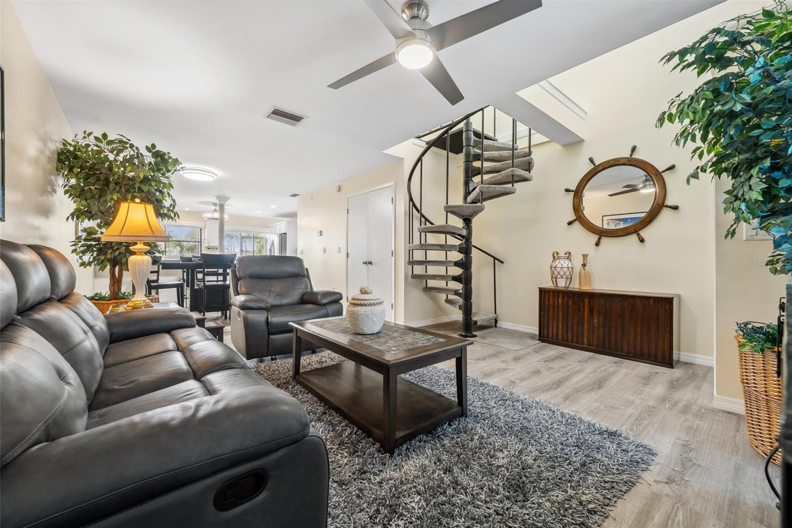 Image 10 of 47 For 4803 Santa Barbara Court 5