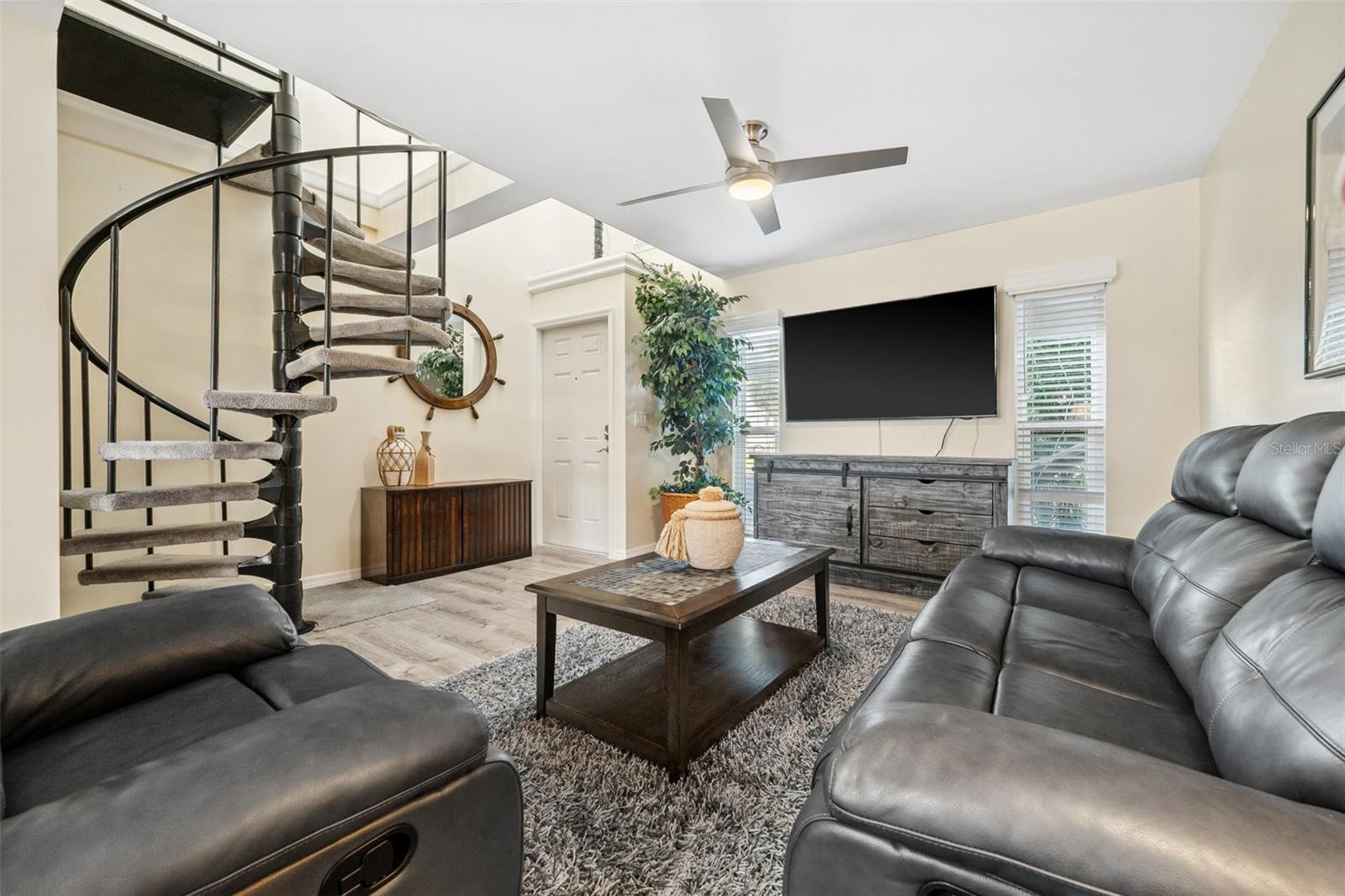 Image 11 of 47 For 4803 Santa Barbara Court 5