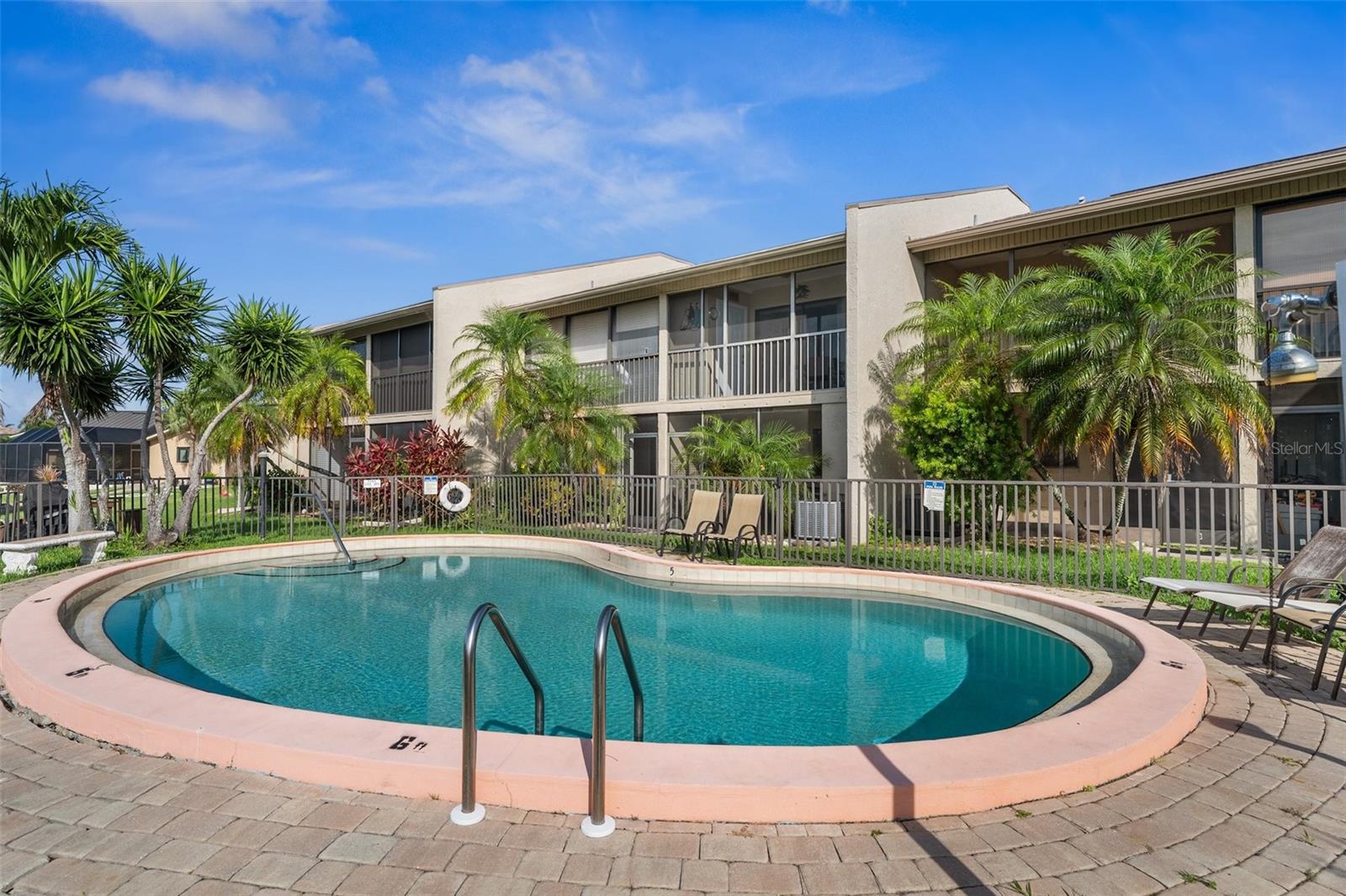 Image 33 of 47 For 4803 Santa Barbara Court 5