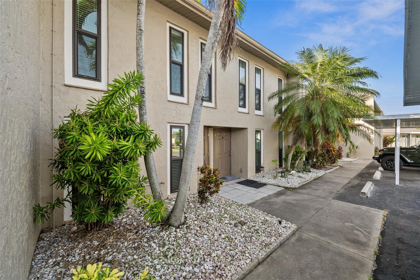 Image 7 of 47 For 4803 Santa Barbara Court 5