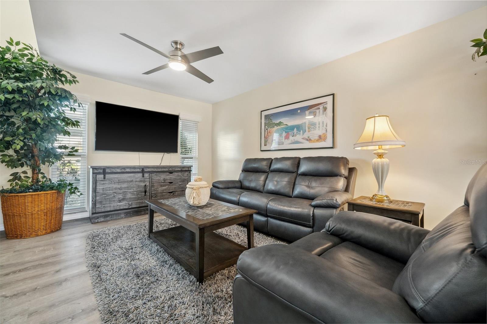 Image 8 of 47 For 4803 Santa Barbara Court 5