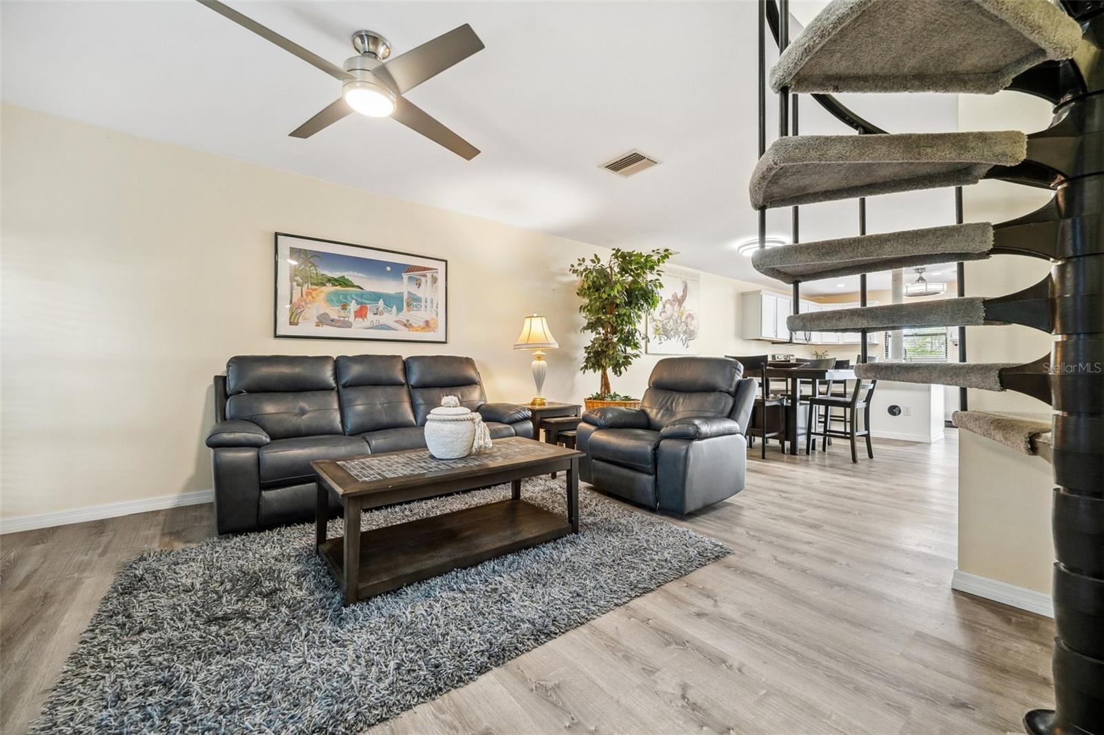 Image 9 of 47 For 4803 Santa Barbara Court 5