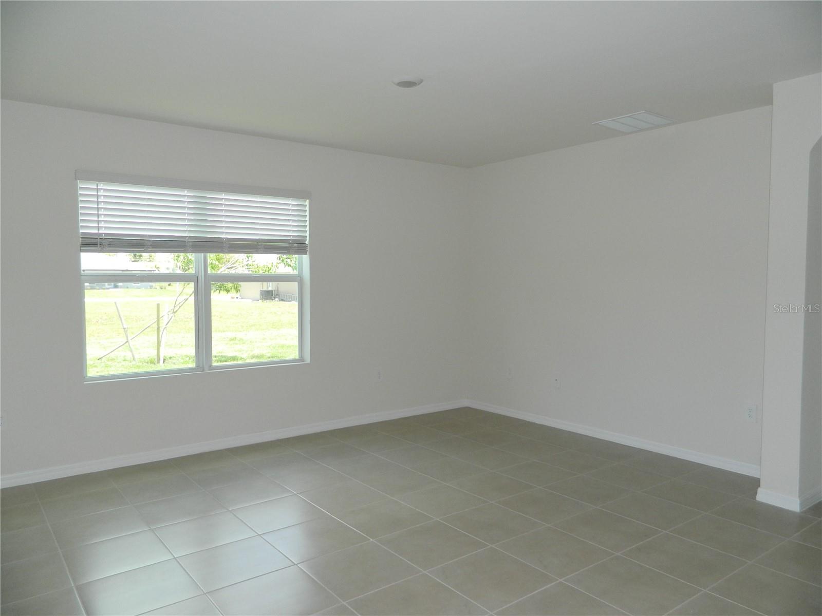 Image 5 of 21 For 25118 Doredo Drive