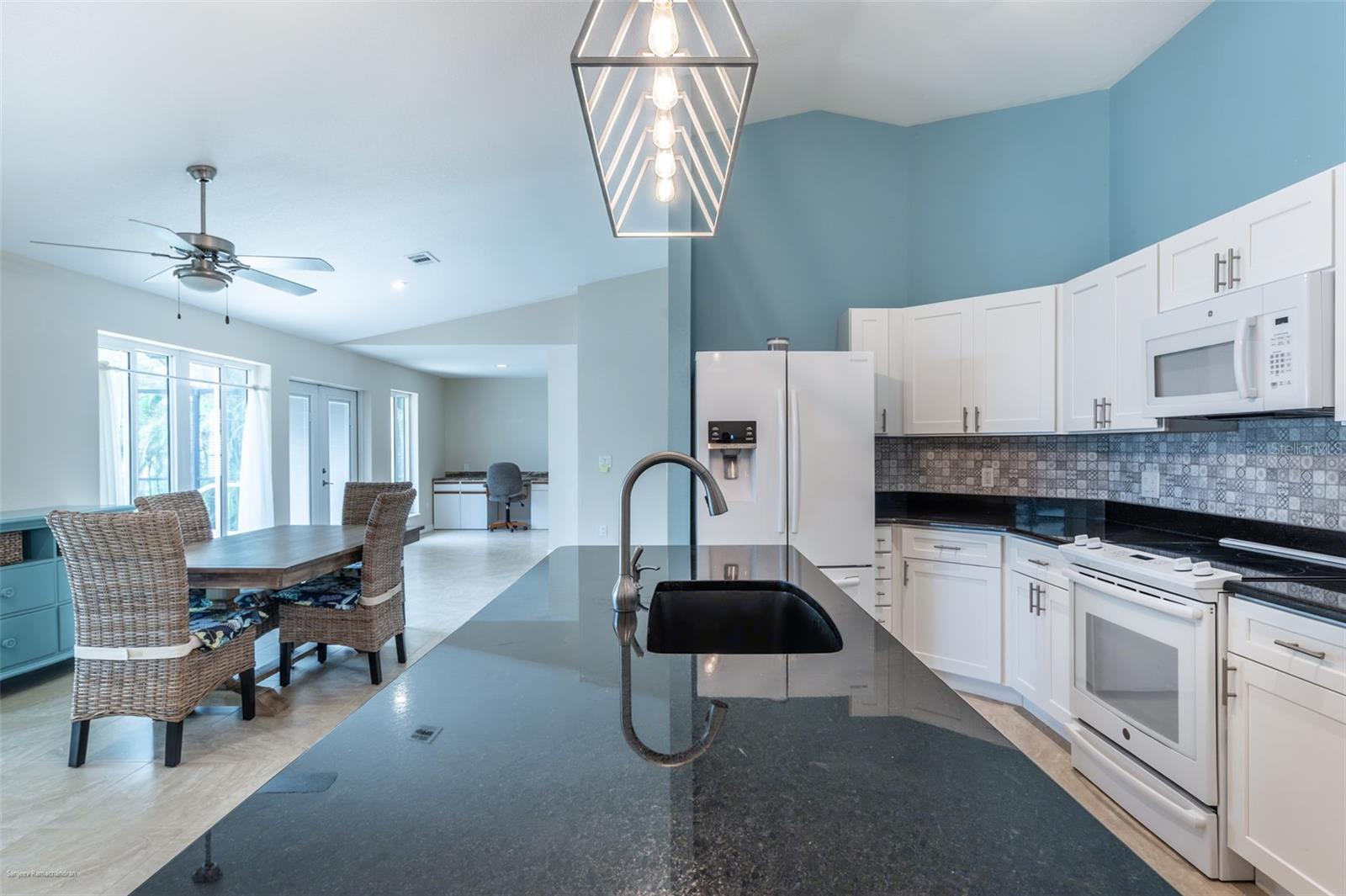 Image 10 of 54 For 18646 Kerrville Circle