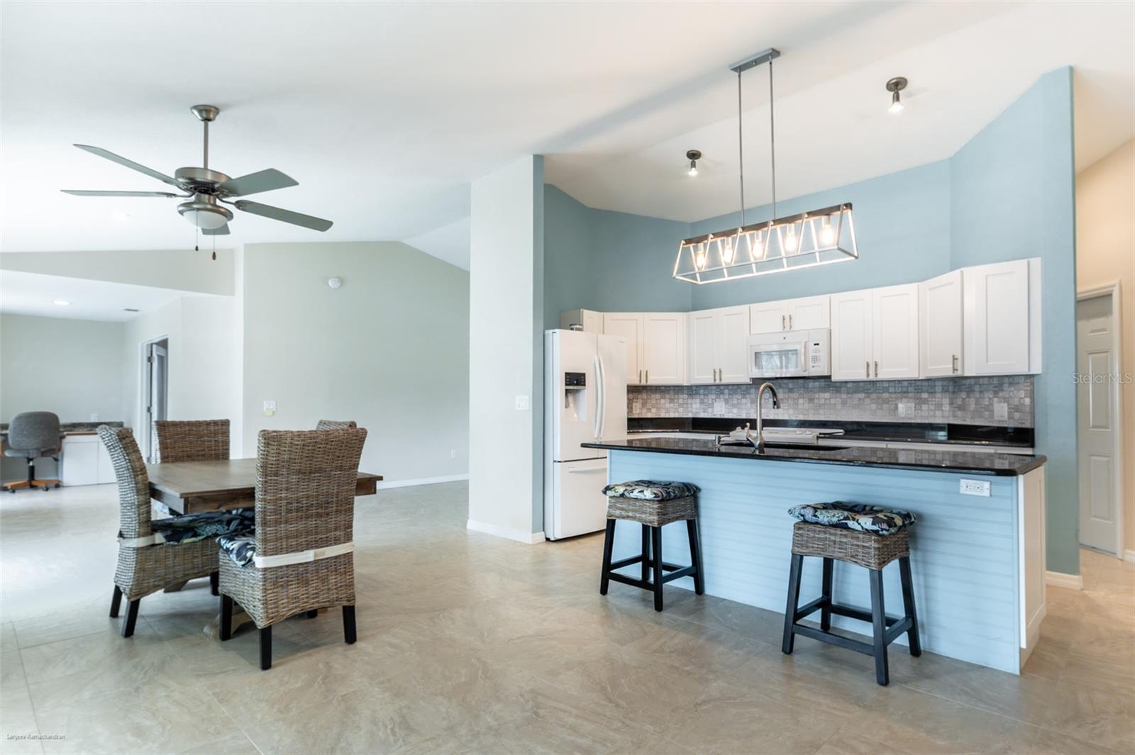 Image 12 of 54 For 18646 Kerrville Circle