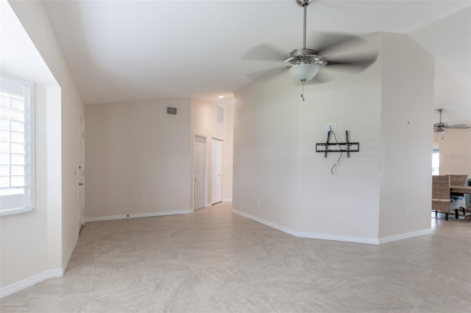 Image 20 of 54 For 18646 Kerrville Circle