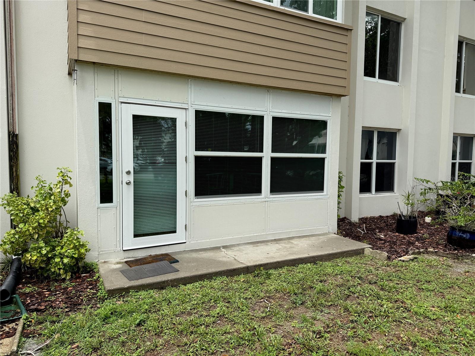 Image 4 of 44 For 21260 Brinson Avenue 110