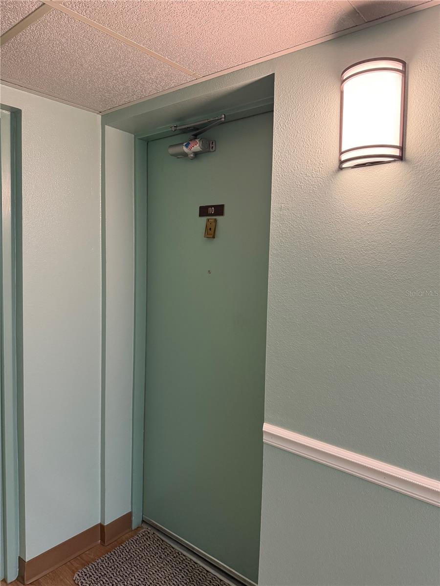 Image 8 of 44 For 21260 Brinson Avenue 110