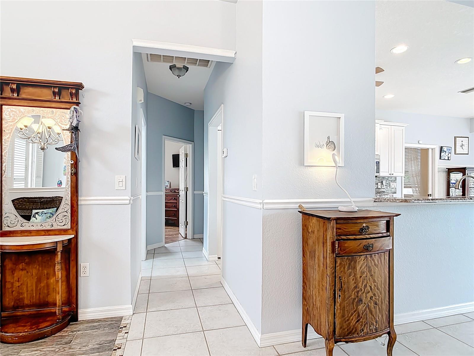 Image 12 of 49 For 1007 Comstock Street