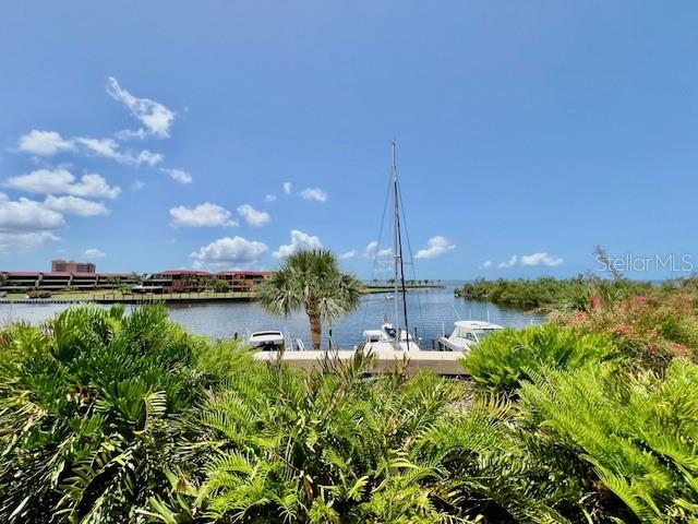 Image 9 of 81 For 3321 Sunset Key Circle 603