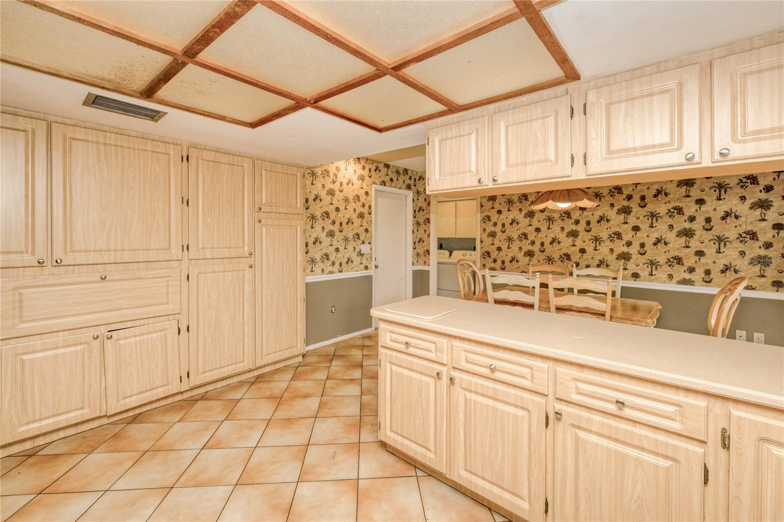 Image 8 of 38 For 2160 Aqui Esta Drive
