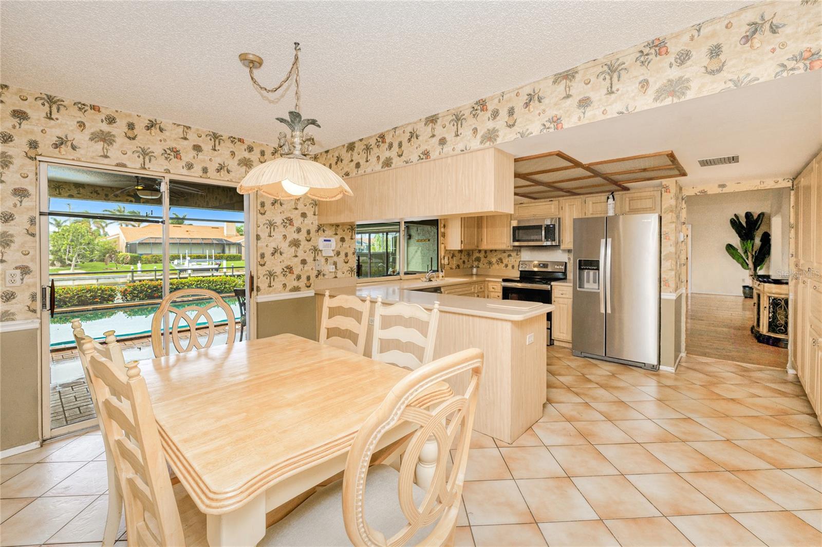 Image 9 of 38 For 2160 Aqui Esta Drive