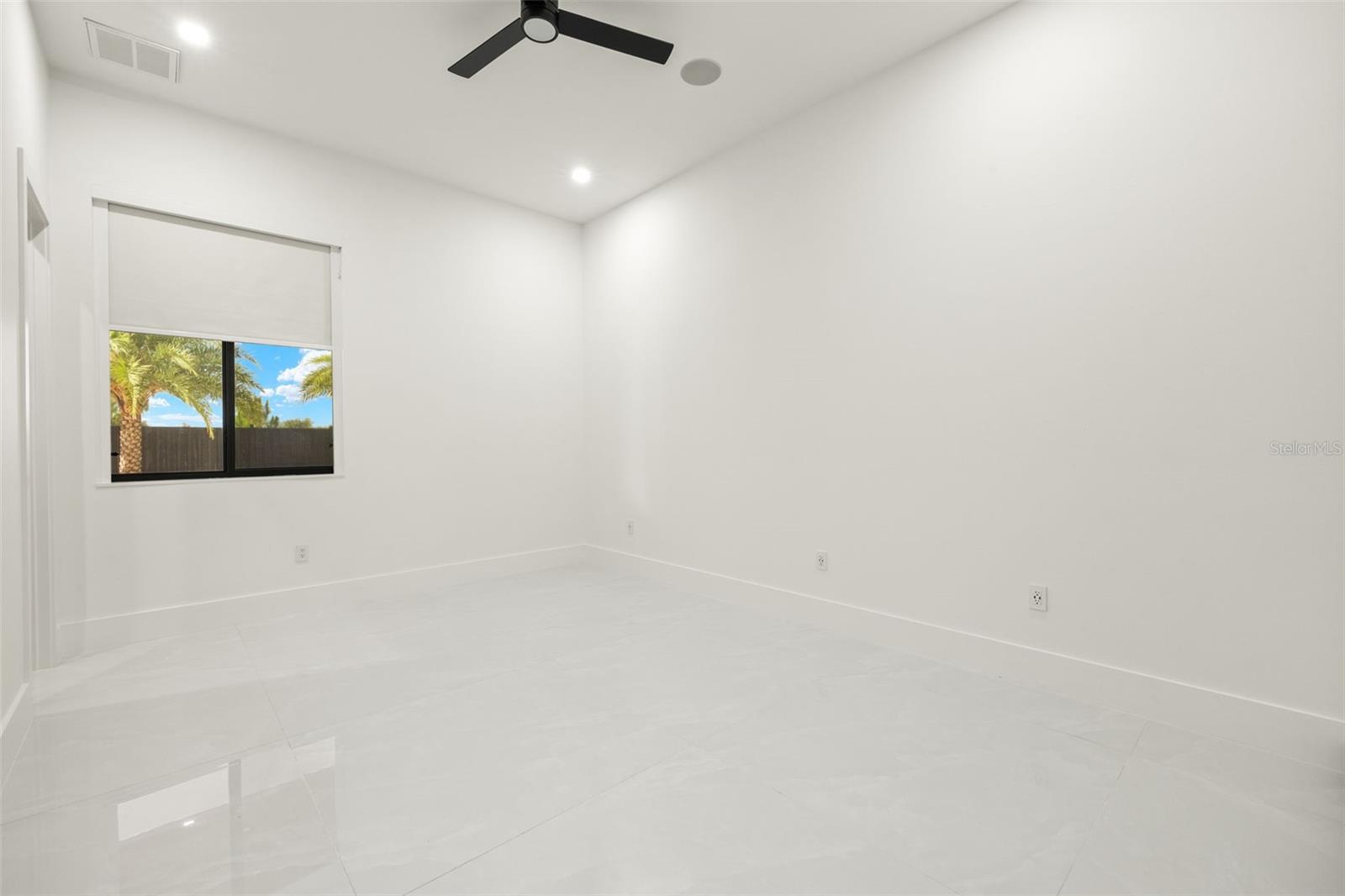 Image 37 of 83 For 1108 24th Street