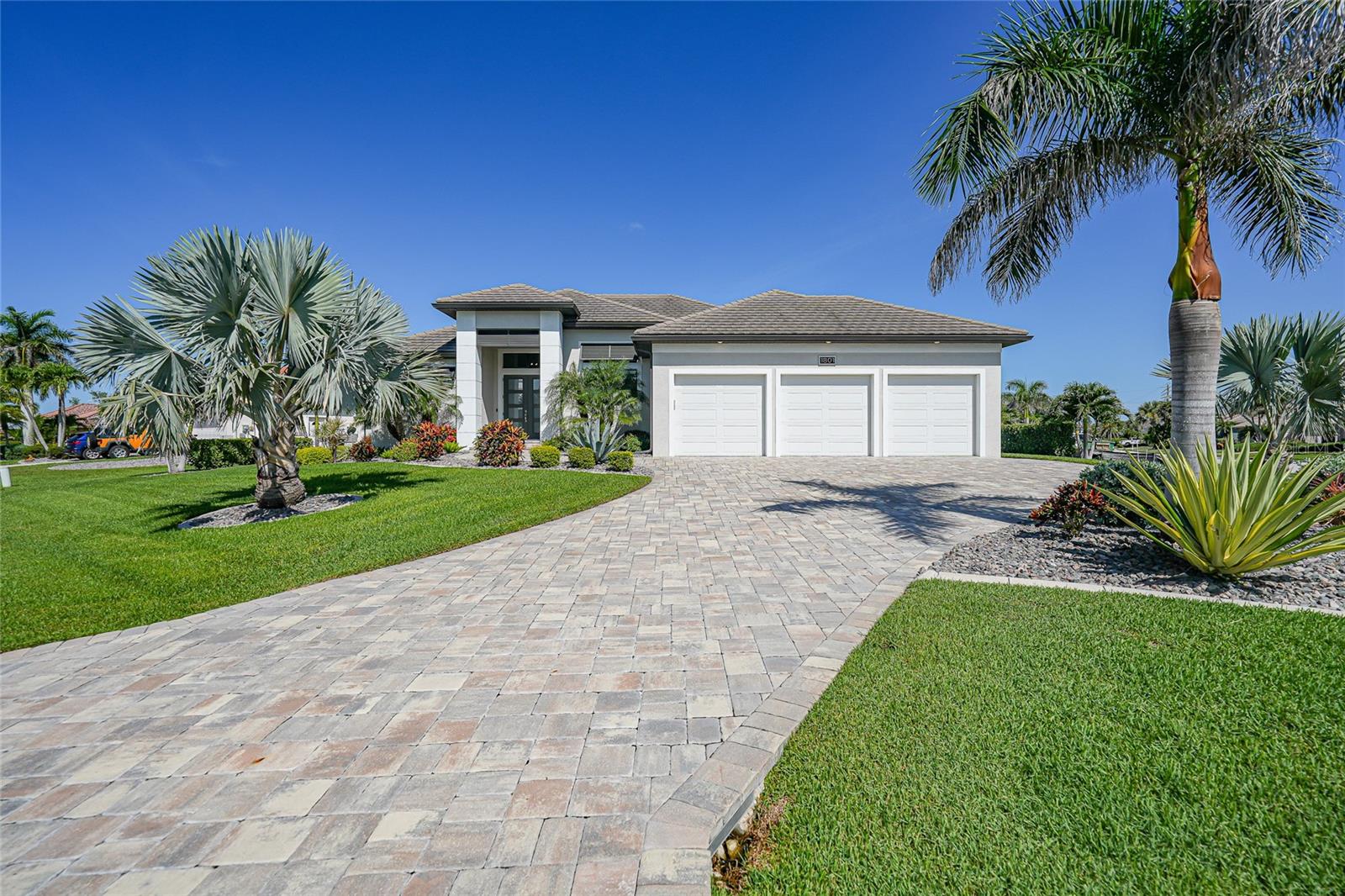 Image 10 of 94 For 1801 Los Alamos Drive