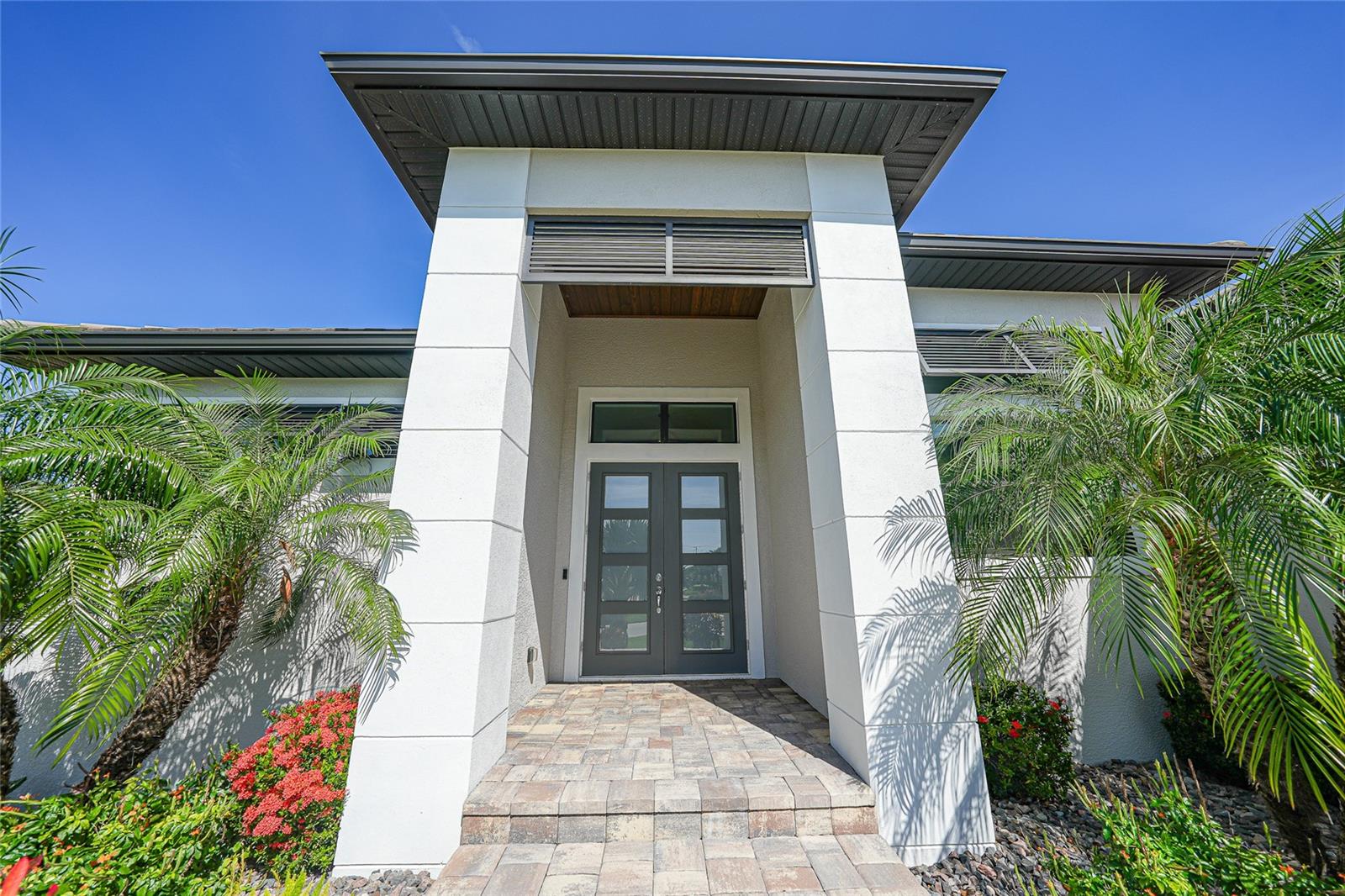 Image 12 of 94 For 1801 Los Alamos Drive