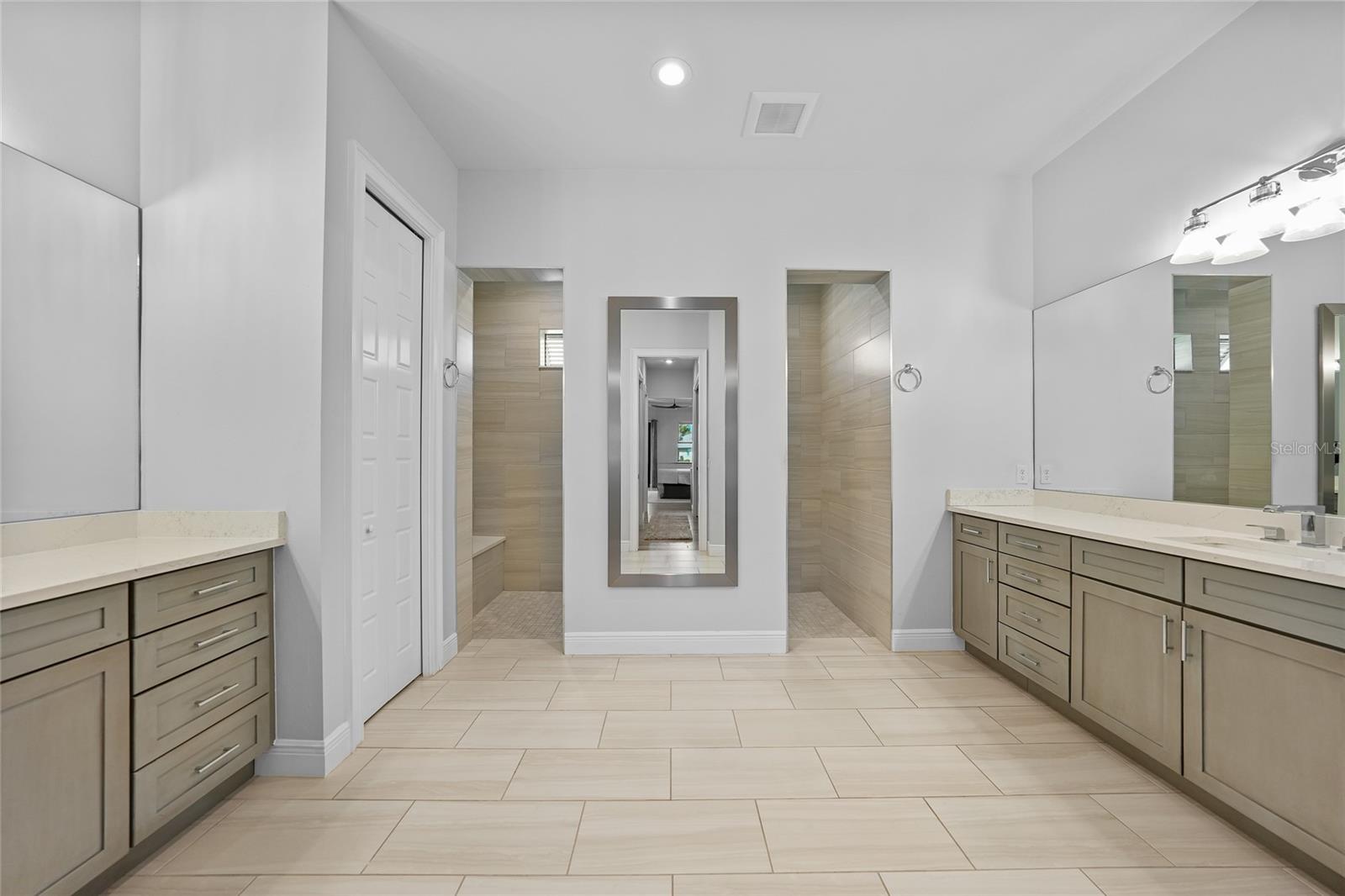 Image 35 of 94 For 1801 Los Alamos Drive