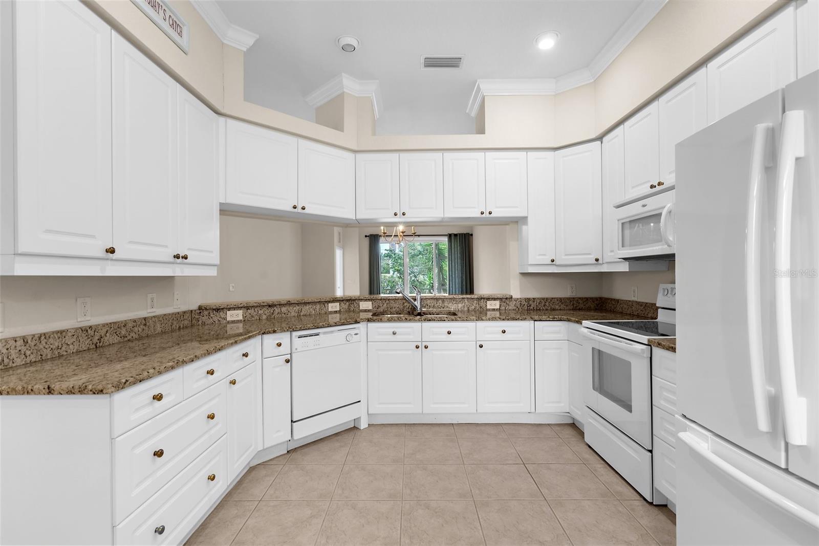 Image 9 of 24 For 10316 Hebblewhite