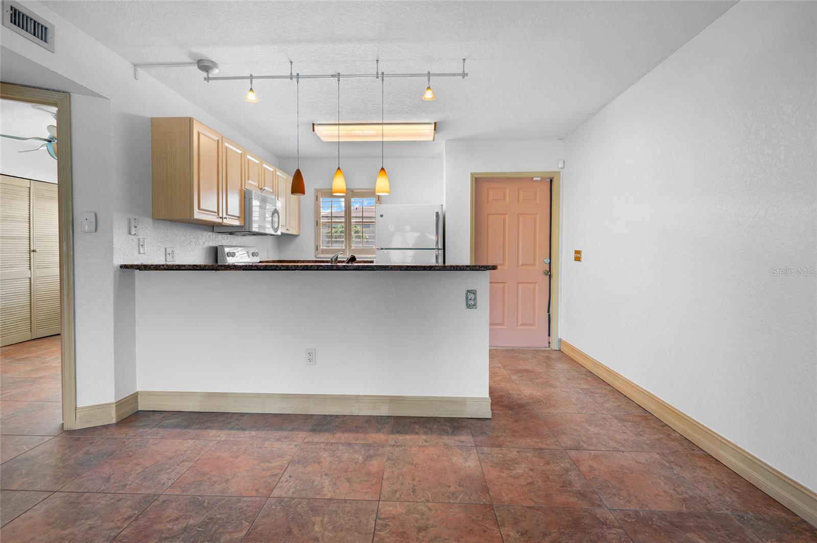 Image 15 of 28 For 25050 Sandhill Boulevard A2