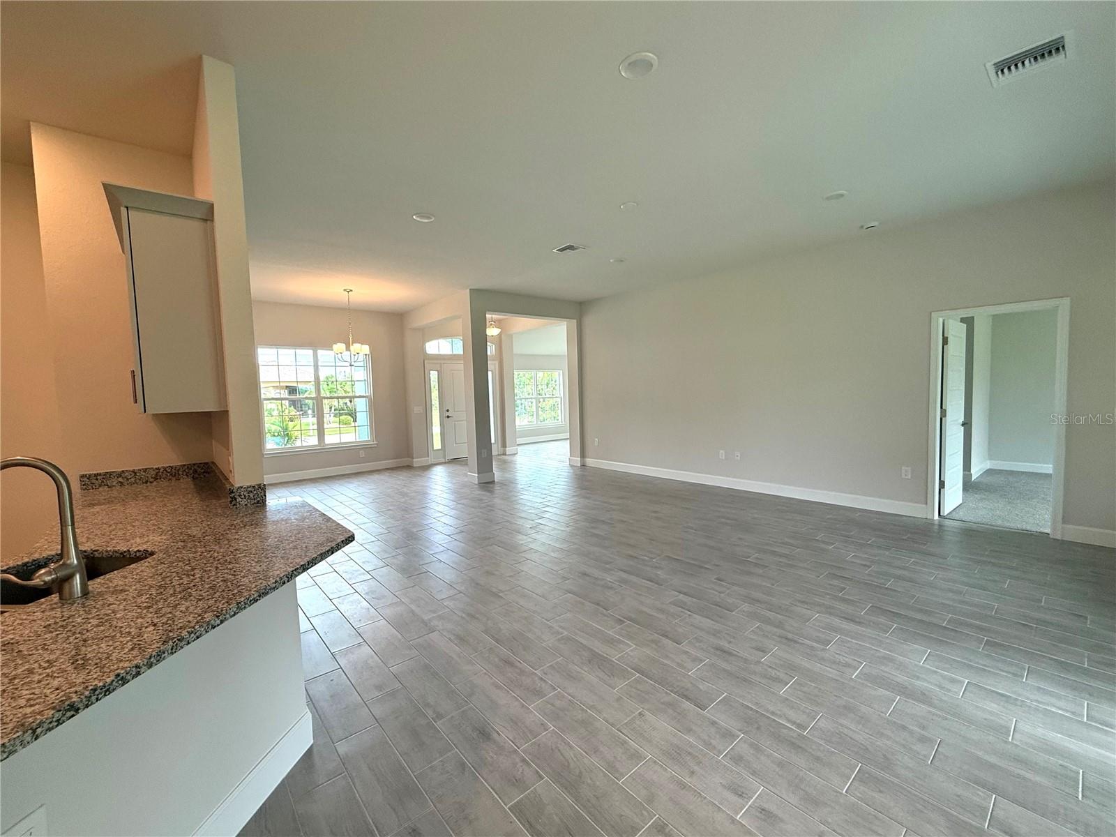 Image 16 of 28 For 9461 Migue Circle