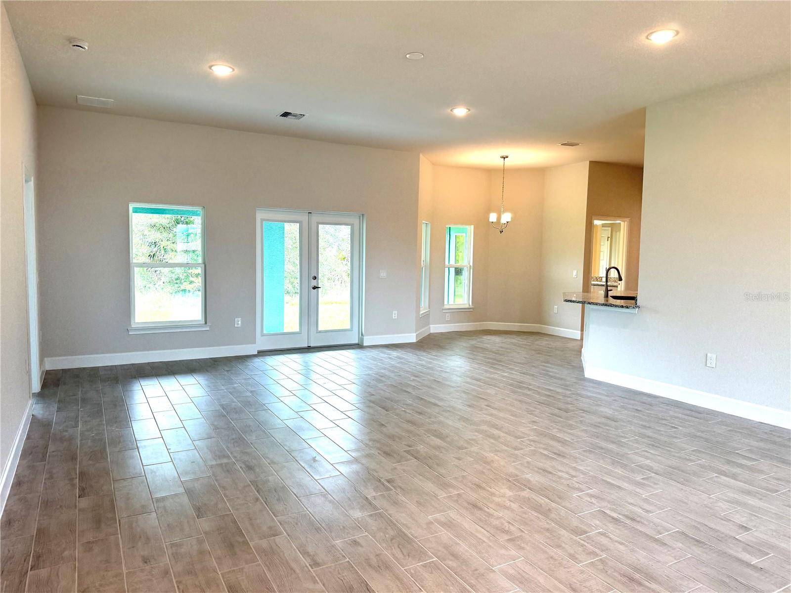 Image 8 of 28 For 9461 Migue Circle