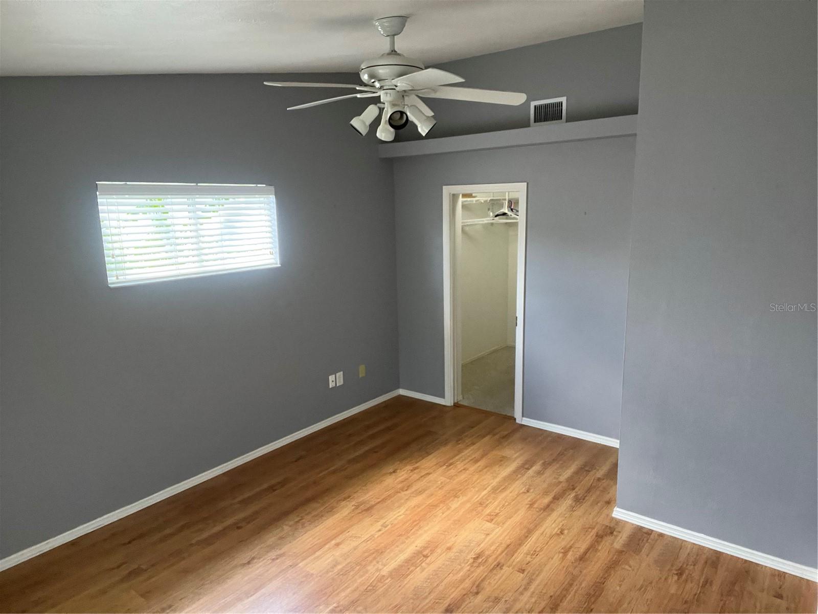 Image 15 of 22 For 3300 Loveland Boulevard 602
