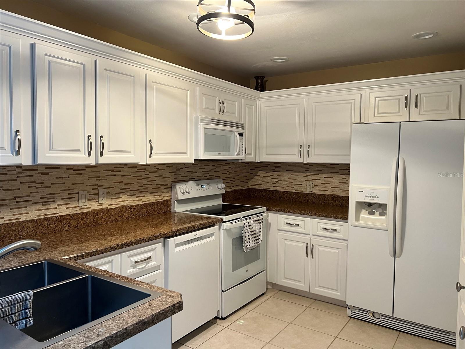 Image 2 of 22 For 3300 Loveland Boulevard 602