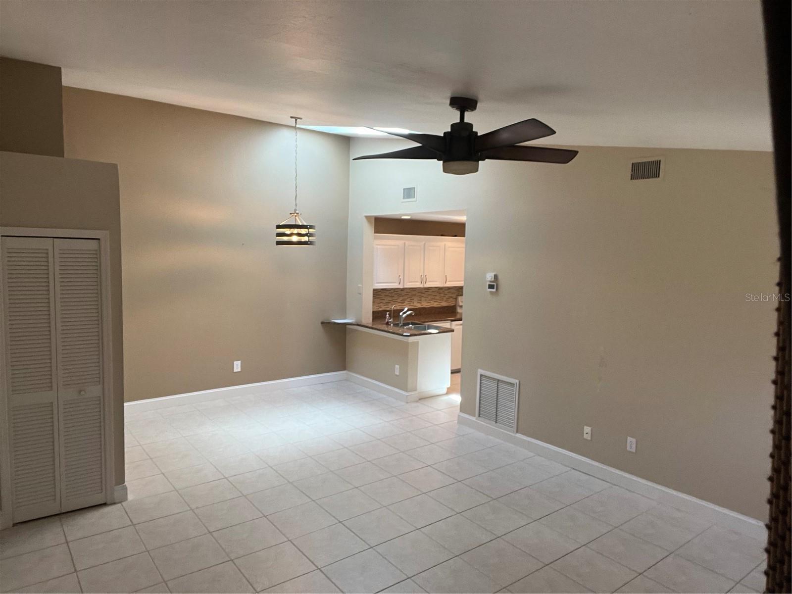 Image 5 of 22 For 3300 Loveland Boulevard 602