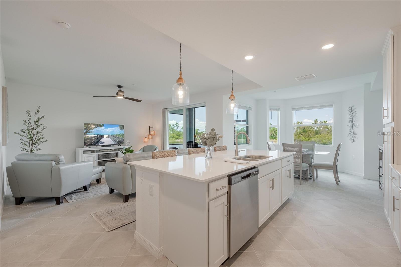 Image 4 of 39 For 14141 Heritage Landing Boulevard 912