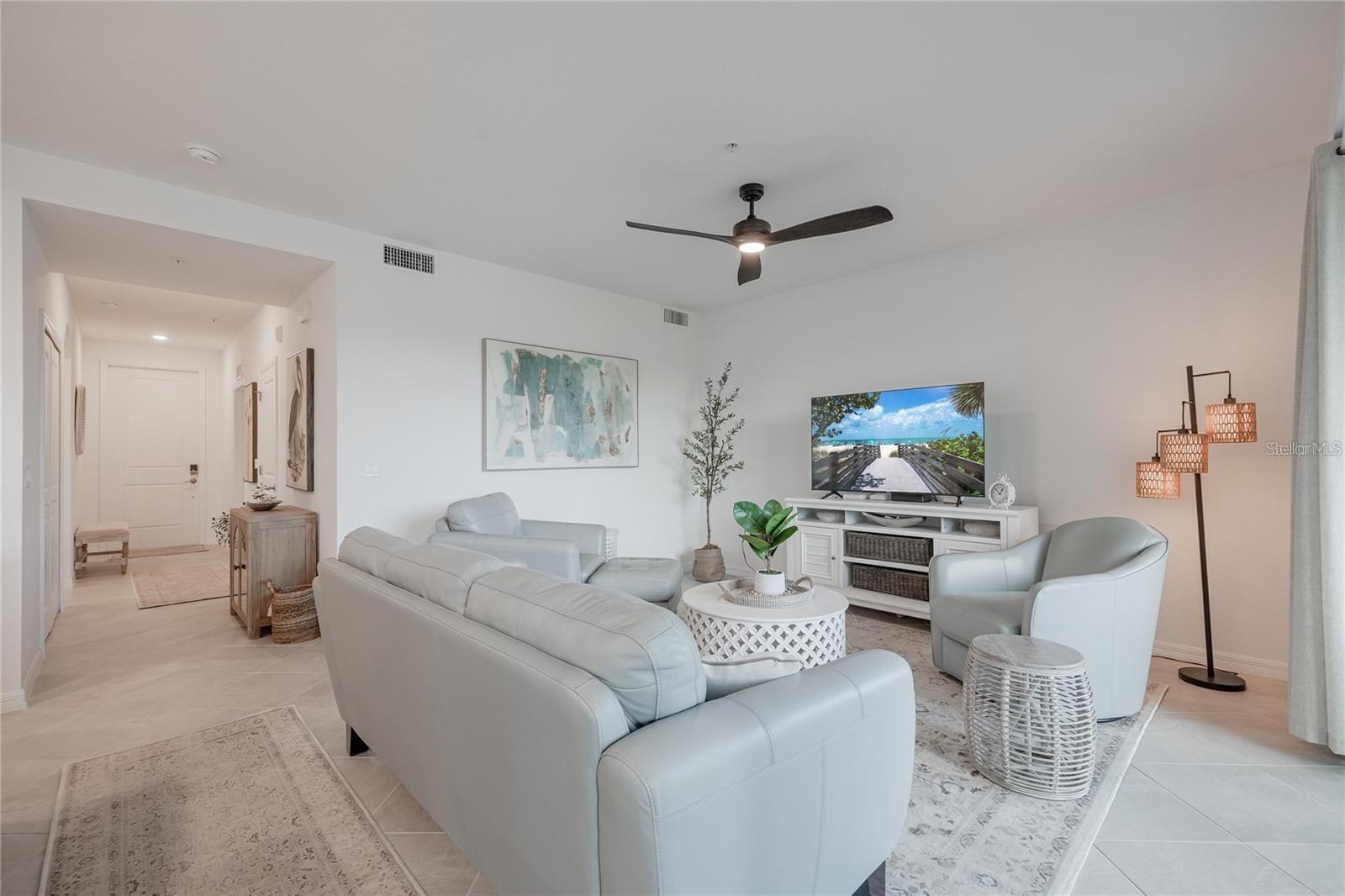 Image 7 of 39 For 14141 Heritage Landing Boulevard 912