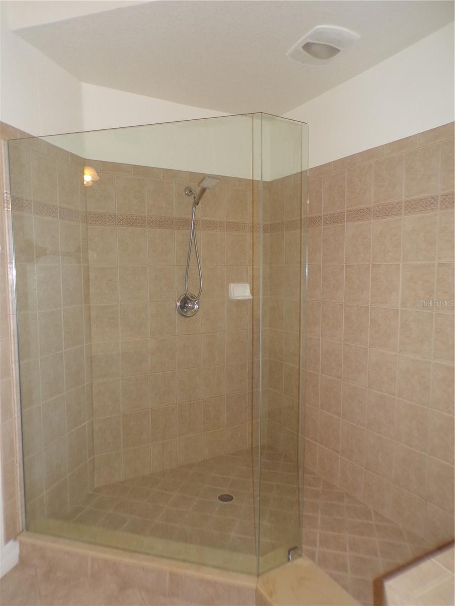 Image 20 of 33 For 97 Vivante Boulevard 9749