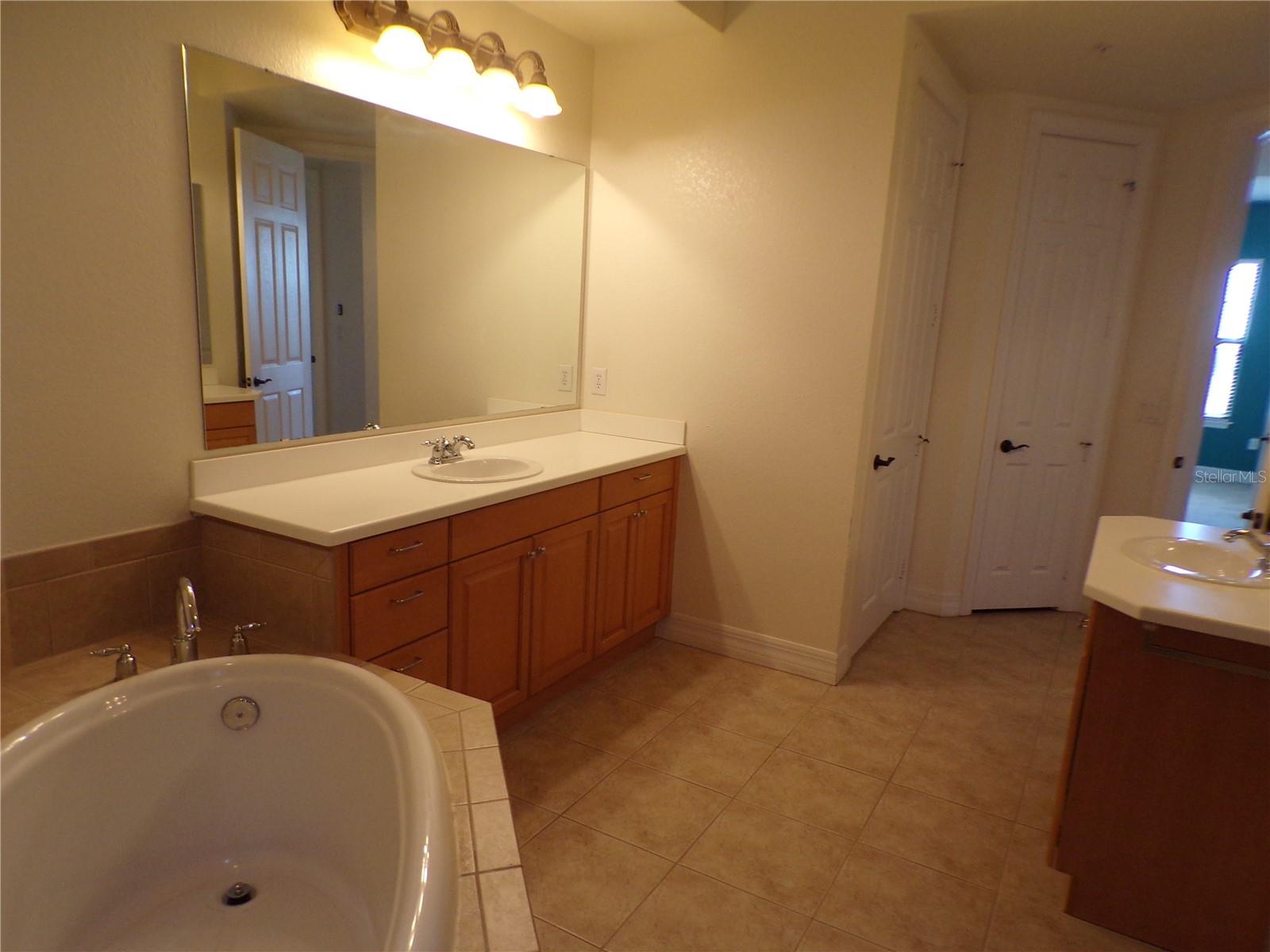 Image 21 of 33 For 97 Vivante Boulevard 9749