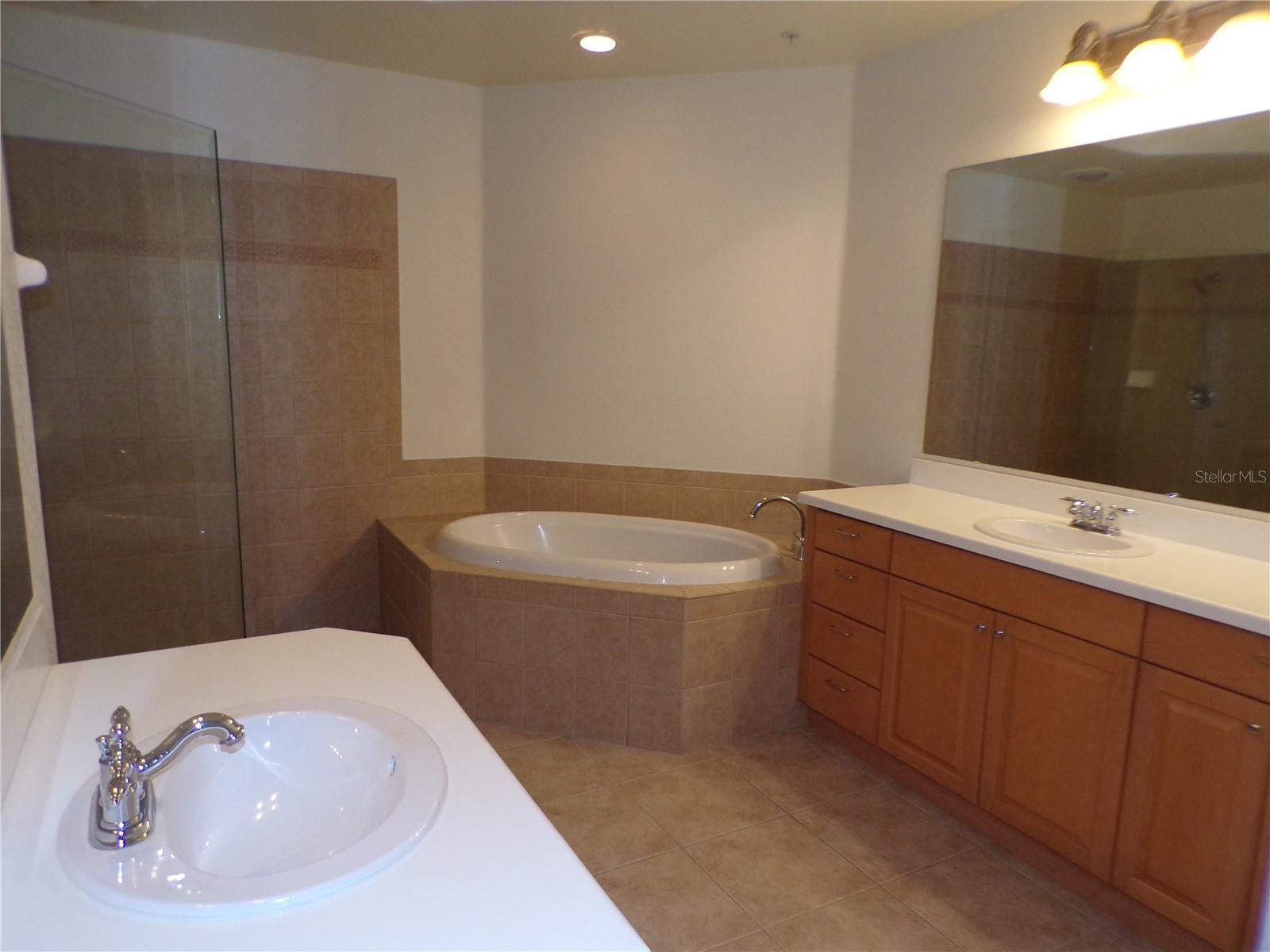 Image 22 of 33 For 97 Vivante Boulevard 9749