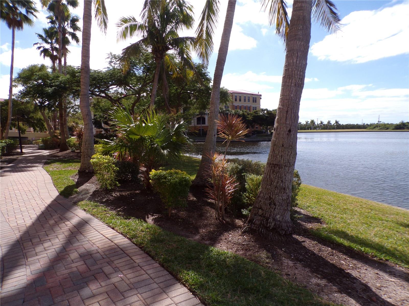 Image 31 of 33 For 97 Vivante Boulevard 9749