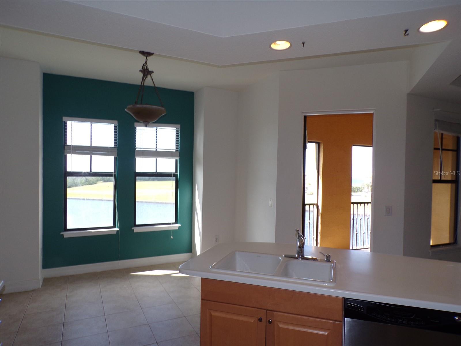 Image 4 of 33 For 97 Vivante Boulevard 9749