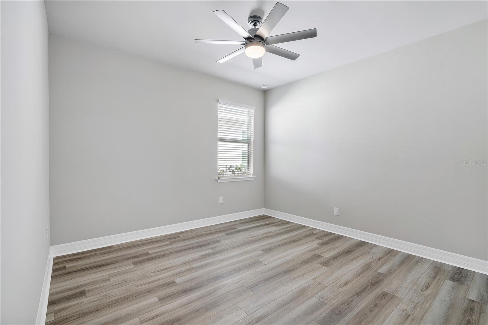 Image 11 of 39 For 44300 Saddlewood Court