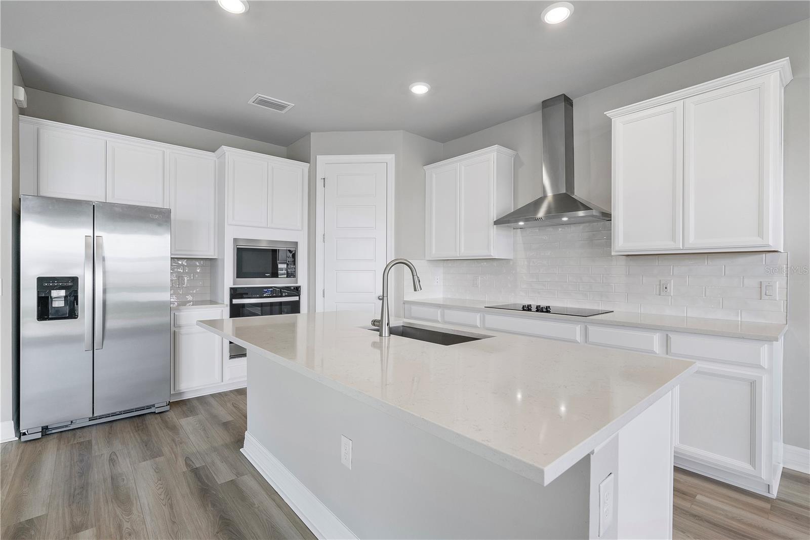 Image 16 of 39 For 44300 Saddlewood Court