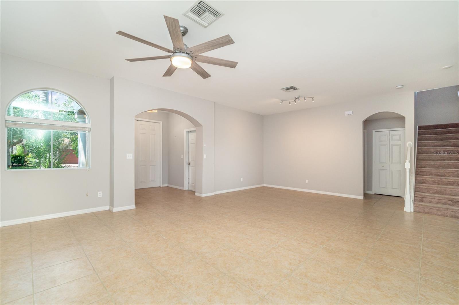 Image 8 of 43 For 24016 Canal Street